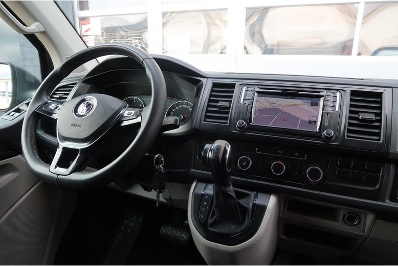 Volkswagen Transporter 2.0 TDI L2H1 Highline AUT/ NAVI/ CAMERA/ CRUISE/ AIRCO/ LEDER/ TREKHAAK - Легковой фургон: фото 5 Volkswagen Transporter 2.0 TDI L2H1 Highline AUT/ NAVI/ CAMERA/ CRUISE/ AIRCO/ LEDER/ TREKHAAK - Легковой фургон: фото 5