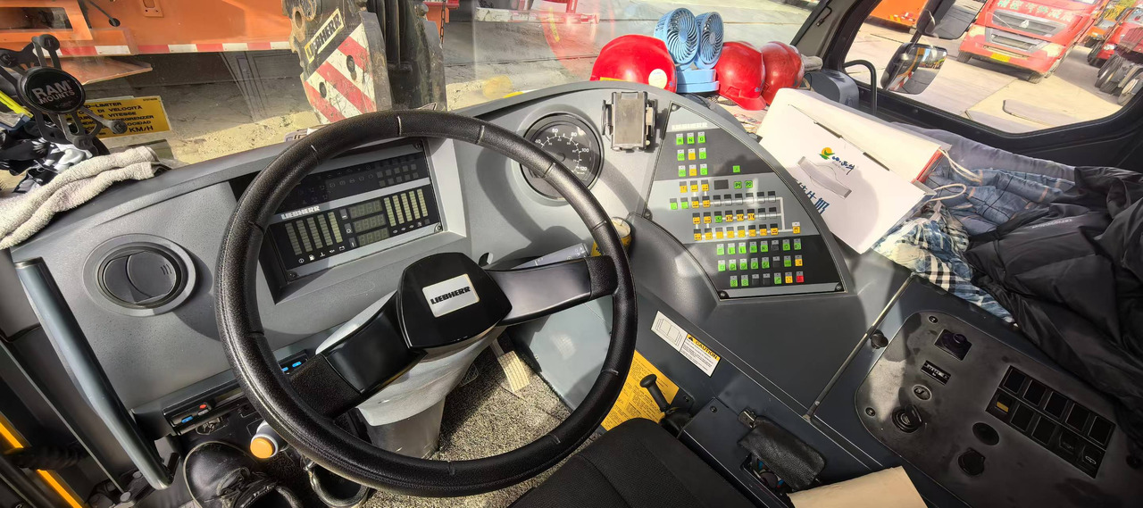 LIEBHERR Second Hand Mobile Crane 500 Ton LTM1500 Hydraulic Crane With High Quality - Мобильный кран: фото 4 LIEBHERR Second Hand Mobile Crane 500 Ton LTM1500 Hydraulic Crane With High Quality - Мобильный кран: фото 4