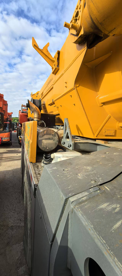 LIEBHERR Second Hand Truck Mounted Crane LTM1500-8.1 Heavy Duty Mobile Crane With High Quality - Мобильный кран: фото 4 LIEBHERR Second Hand Truck Mounted Crane LTM1500-8.1 Heavy Duty Mobile Crane With High Quality - Мобильный кран: фото 4