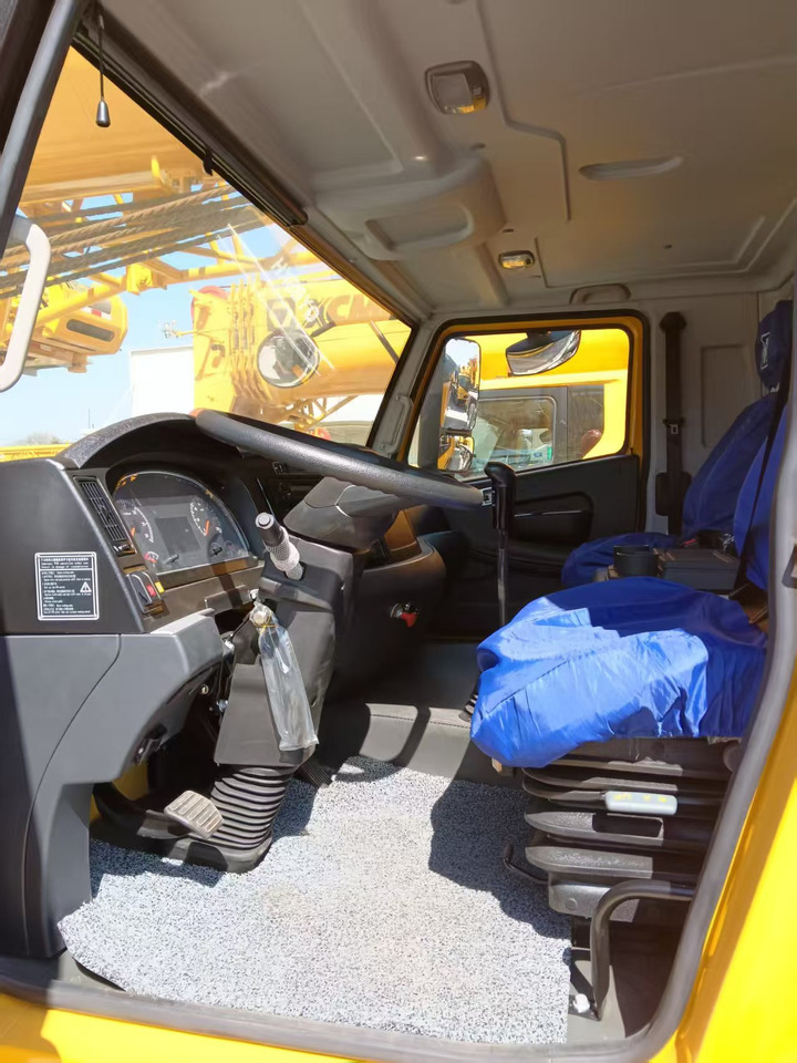 XCMG Official Second Hand 50 Ton Mobile Crane QY50K5D _5 Hydraulic Truck Mounted Crane Price For Sale - Мобильный кран: фото 3 XCMG Official Second Hand 50 Ton Mobile Crane QY50K5D _5 Hydraulic Truck Mounted Crane Price For Sale - Мобильный кран: фото 3