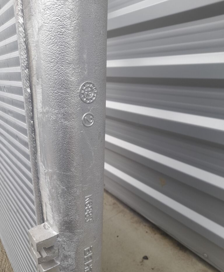 DAF 1691394 DAF XF 105 truck - Интеркулер для Грузовиков: фото 4 DAF 1691394 DAF XF 105 truck - Интеркулер для Грузовиков: фото 4