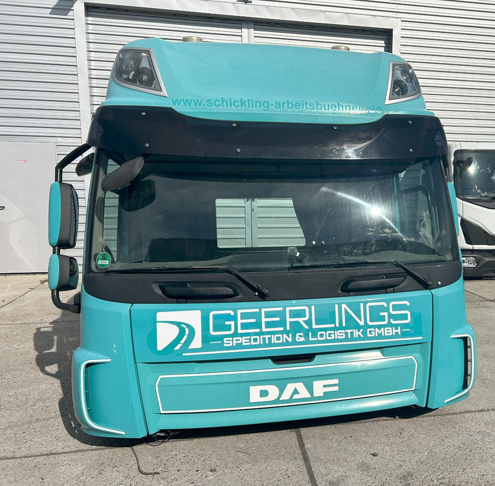 DAF CF EURO 6 SPACE CAB - Кабина: фото 2 DAF CF EURO 6 SPACE CAB - Кабина: фото 2