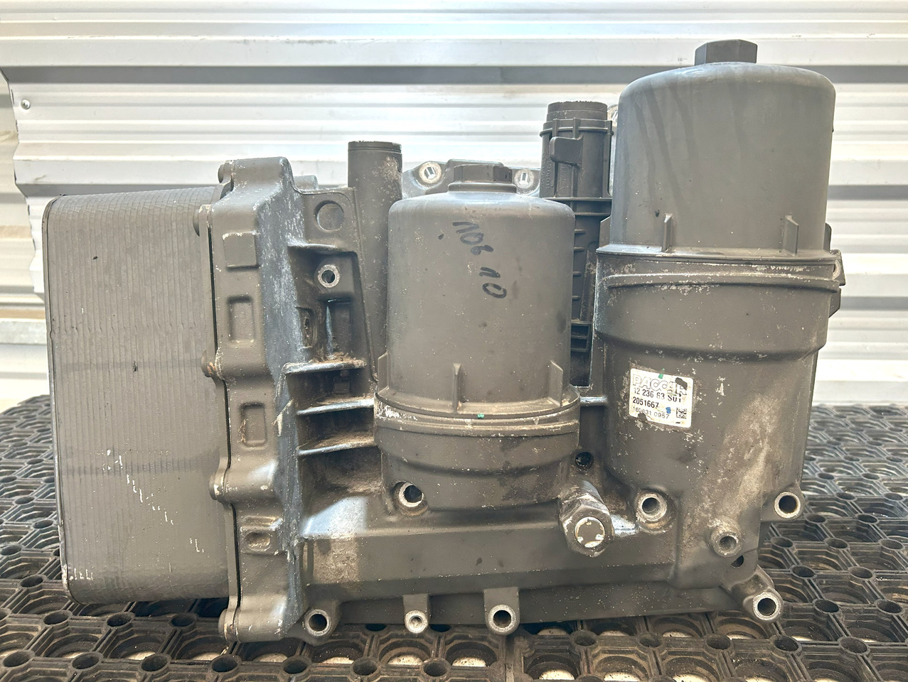 DAF OIL MODULE DAF XF 106 460 - Масляный фильтр: фото 1 DAF OIL MODULE DAF XF 106 460 - Масляный фильтр: фото 1