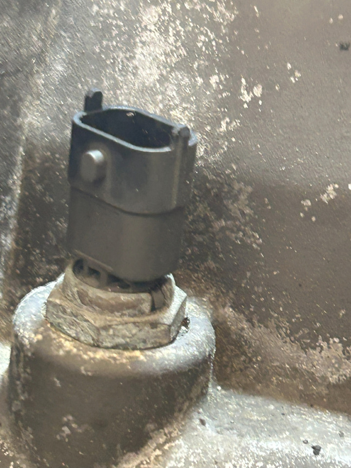 DAF OIL MODULE DAF XF - Масляный фильтр: фото 3 DAF OIL MODULE DAF XF - Масляный фильтр: фото 3