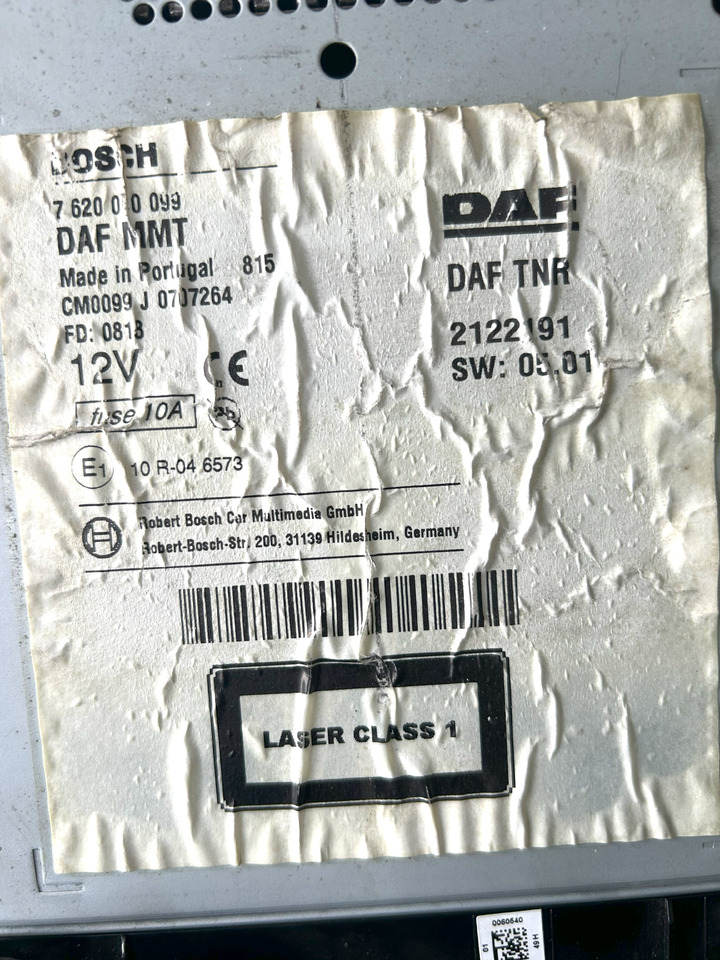 DAF XF 106 ORIGINAL RADIO + MOUNTING BOX - Универсальная запчасть: фото 3 DAF XF 106 ORIGINAL RADIO + MOUNTING BOX - Универсальная запчасть: фото 3