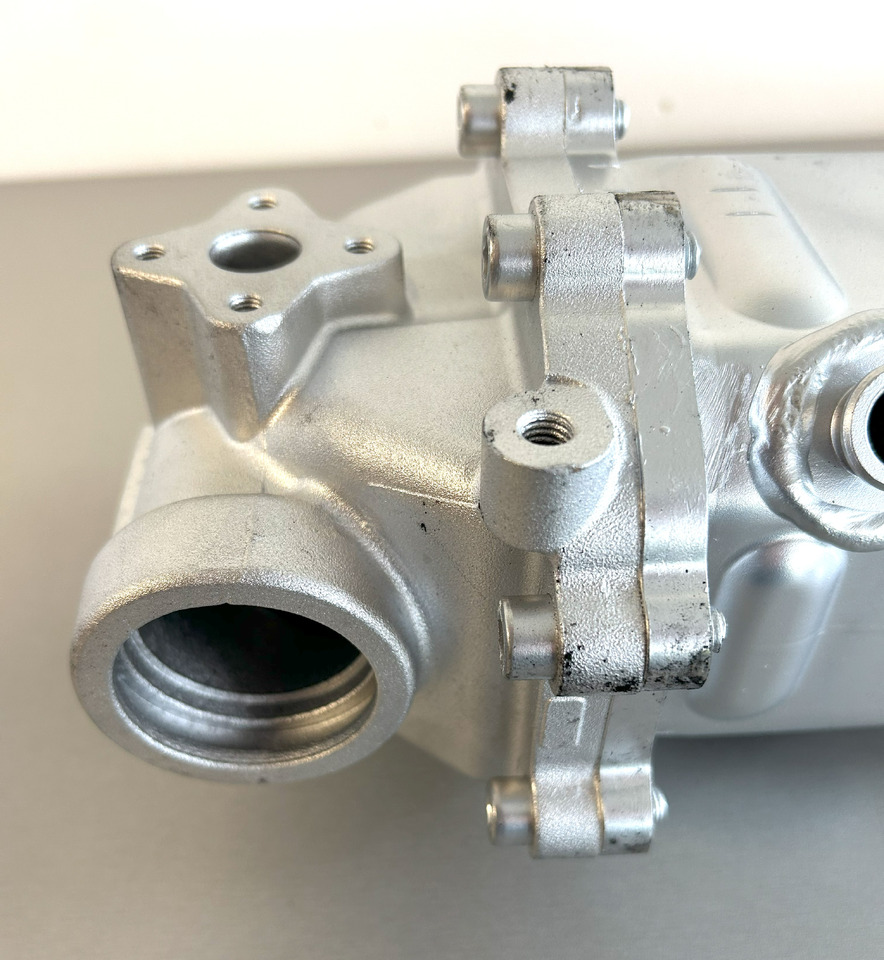 MAN TGX EGR COOLER AND EXHAUST GAS RECIRCULATION REMANUFACTURED - Выхлопная система для Грузовиков: фото 5 MAN TGX EGR COOLER AND EXHAUST GAS RECIRCULATION REMANUFACTURED - Выхлопная система для Грузовиков: фото 5