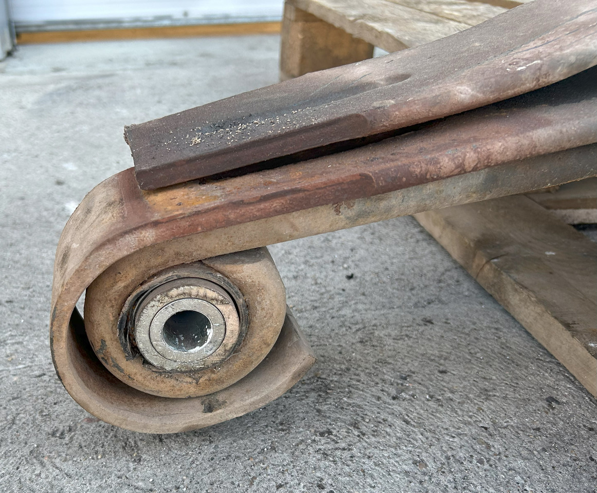 MERCEDES-BENZ 3-LEAF SPRING FRONT FOR MERCEDES AROCS MP4 - Рессорная подвеска: фото 3 MERCEDES-BENZ 3-LEAF SPRING FRONT FOR MERCEDES AROCS MP4 - Рессорная подвеска: фото 3