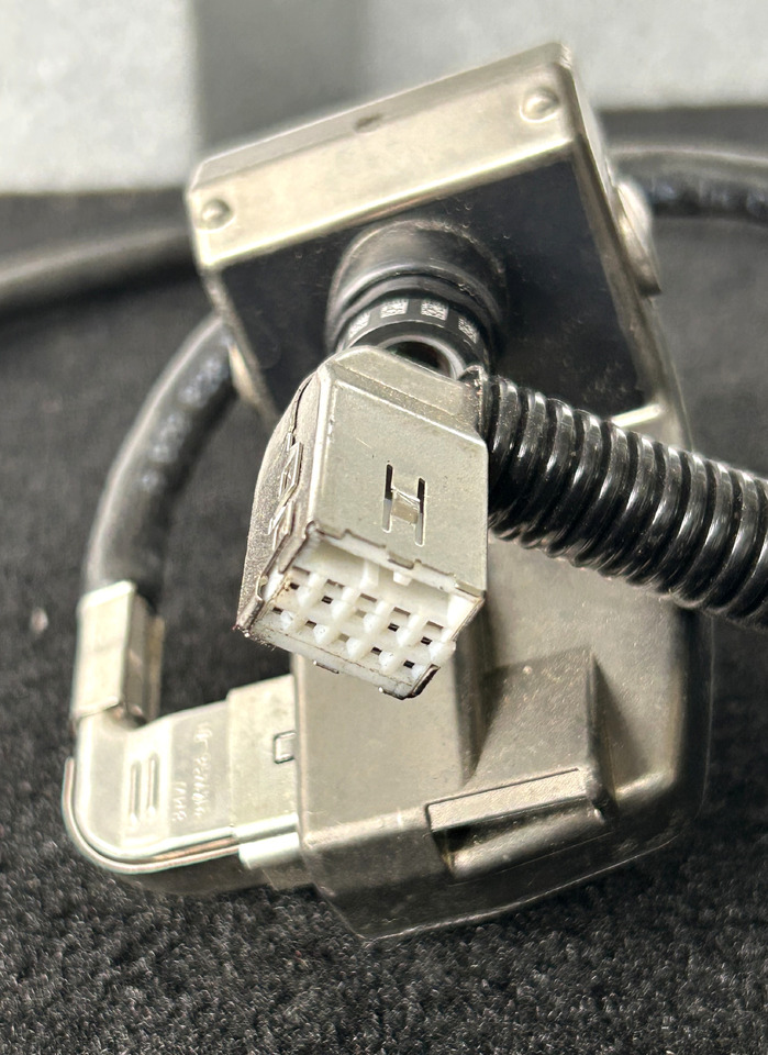 MERCEDES CAMERA RADAR LANE ASSISTANT + CABLE ACTROS MP4 A00282206797 - Сенсор: фото 3 MERCEDES CAMERA RADAR LANE ASSISTANT + CABLE ACTROS MP4 A00282206797 - Сенсор: фото 3