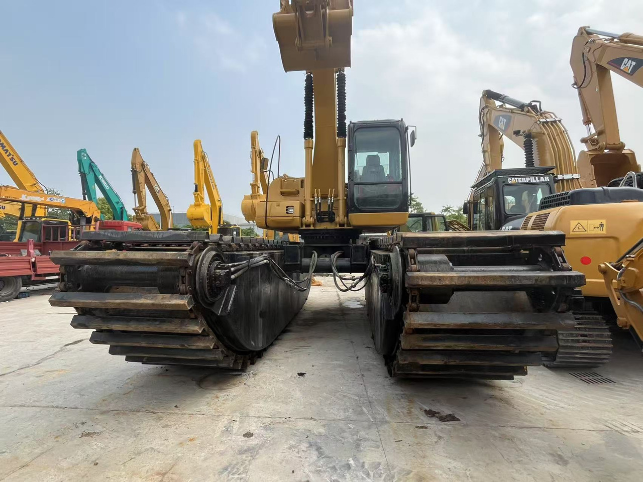 CATERPILLAR 320CL Swamp Buggy Excavator Amphibious Excavator - Водный экскаватор: фото 2 CATERPILLAR 320CL Swamp Buggy Excavator Amphibious Excavator - Водный экскаватор: фото 2