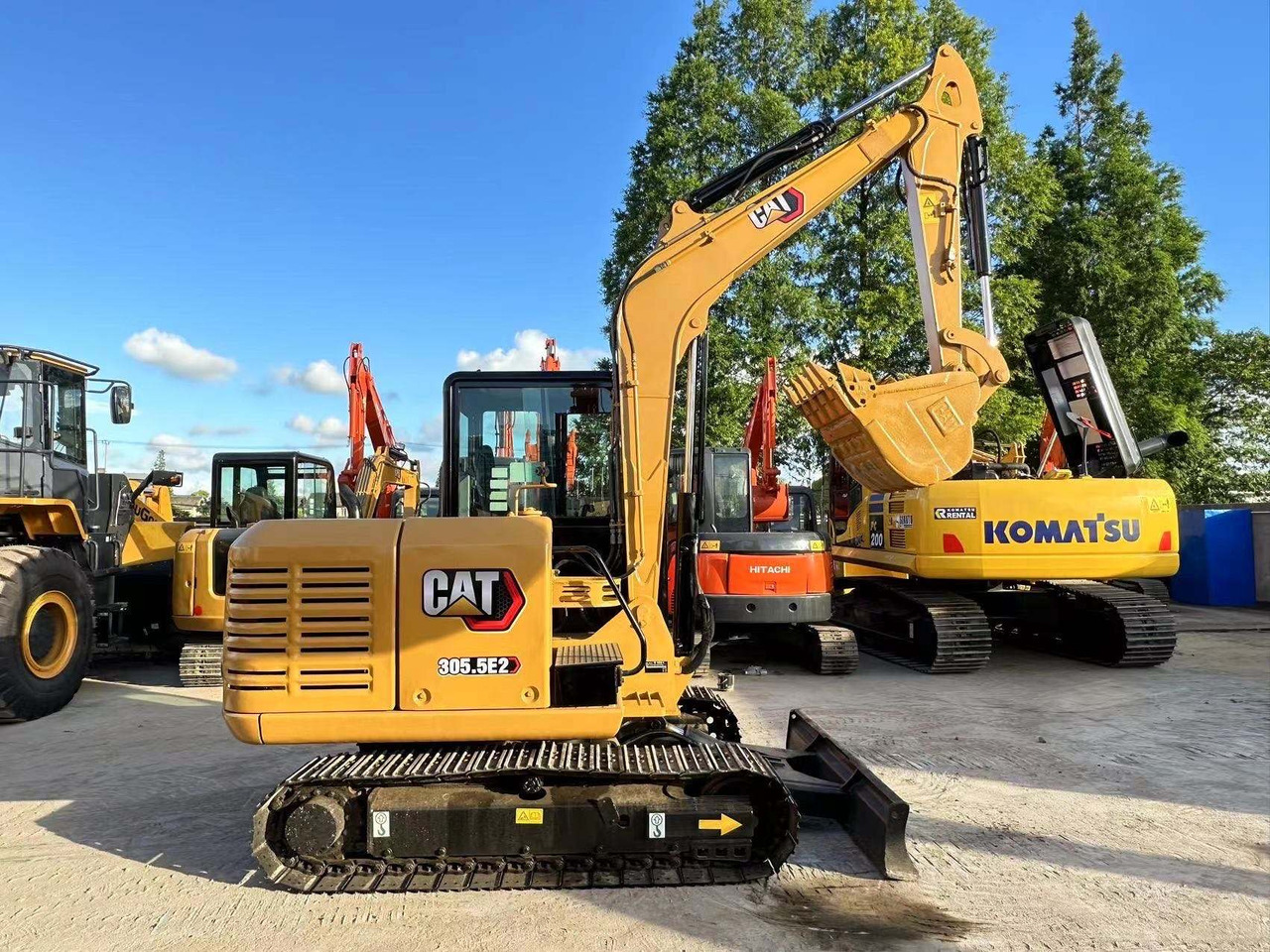 CATERPILLAR Used Excavator CAT 305.5E 5.3 Ton C2.4 DI Engine Mini Compact Construction Digger - Мини-экскаватор: фото 1 CATERPILLAR Used Excavator CAT 305.5E 5.3 Ton C2.4 DI Engine Mini Compact Construction Digger - Мини-экскаватор: фото 1