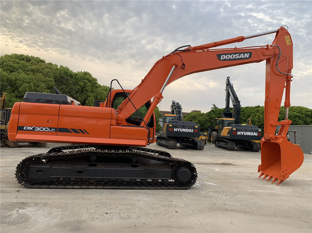 Doosan Used Doosan DX140 Excavator for Sale – Durable Chassis, Great Price for Municipal Work - Гусеничный экскаватор: фото 5 Doosan Used Doosan DX140 Excavator for Sale – Durable Chassis, Great Price for Municipal Work - Гусеничный экскаватор: фото 5