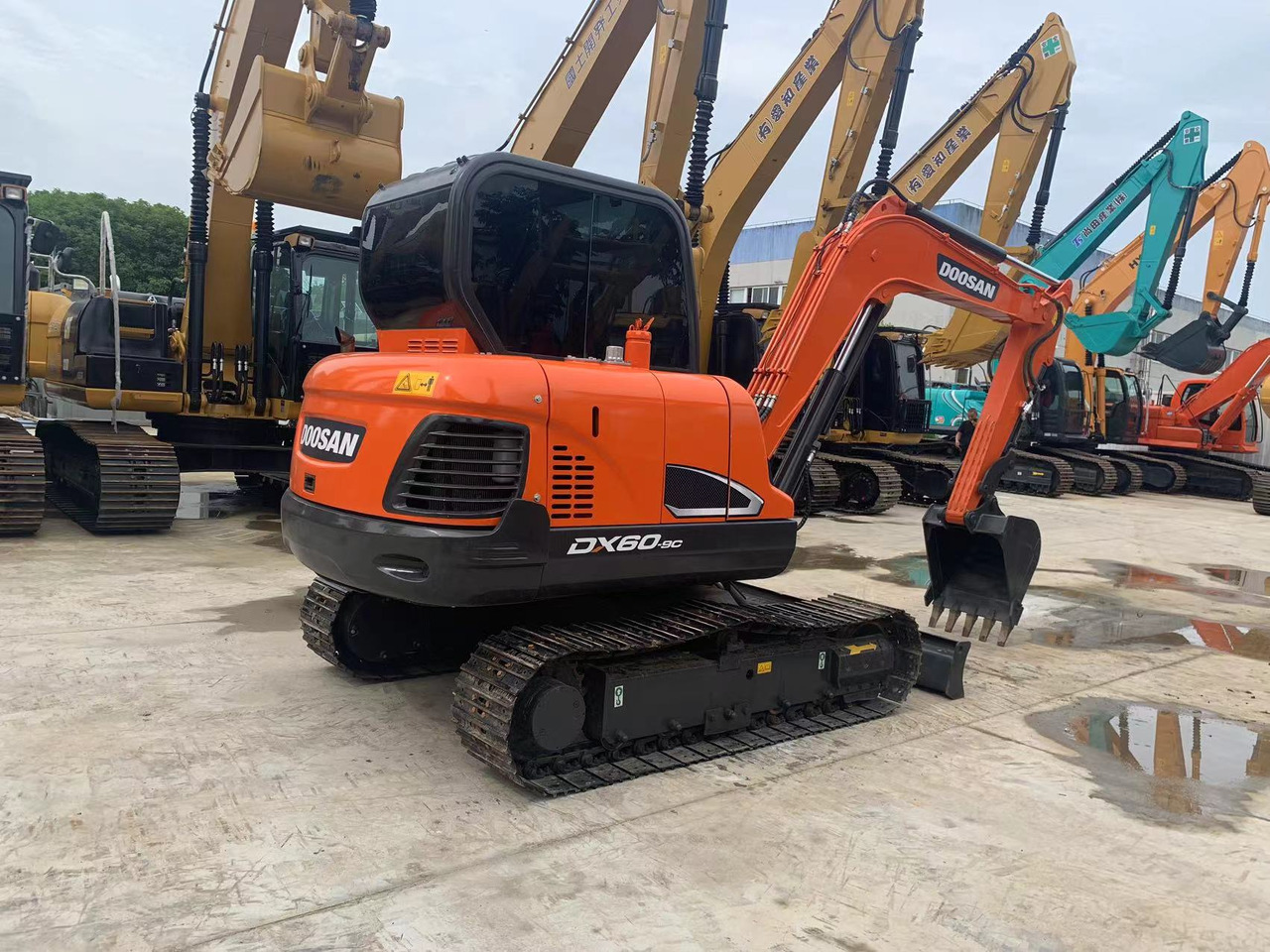 Doosan Used Doosan DX60 Mini Excavator – 6 Ton, 53 HP, 0.21m³ Bucket, Yanmar Engine - Гусеничный экскаватор: фото 5 Doosan Used Doosan DX60 Mini Excavator – 6 Ton, 53 HP, 0.21m³ Bucket, Yanmar Engine - Гусеничный экскаватор: фото 5