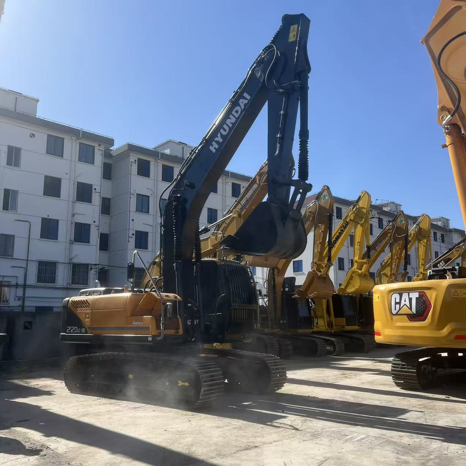 Hyundai 22Ton Used Excavator Hyundai R220LS-9S Original Korea for Sale from China - Гусеничный экскаватор: фото 4 Hyundai 22Ton Used Excavator Hyundai R220LS-9S Original Korea for Sale from China - Гусеничный экскаватор: фото 4