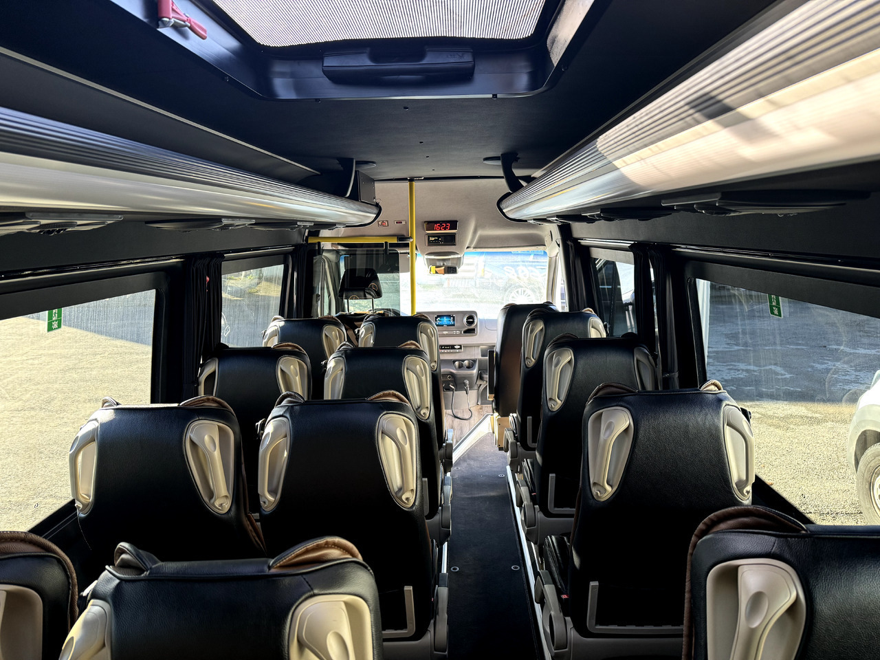 Mercedes-Benz Sprinter 517 - Микроавтобус, Пассажирский фургон: фото 4 Mercedes-Benz Sprinter 517 - Микроавтобус, Пассажирский фургон: фото 4