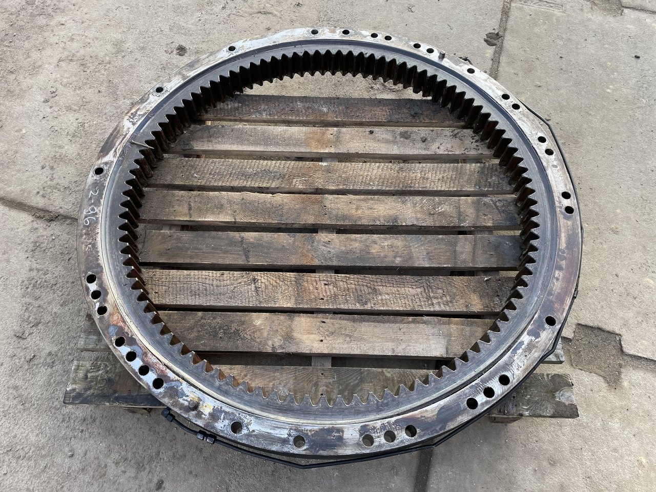 KOMATSU PC 228 - Поворотное кольцо для Экскаваторов: фото 3 KOMATSU PC 228 - Поворотное кольцо для Экскаваторов: фото 3