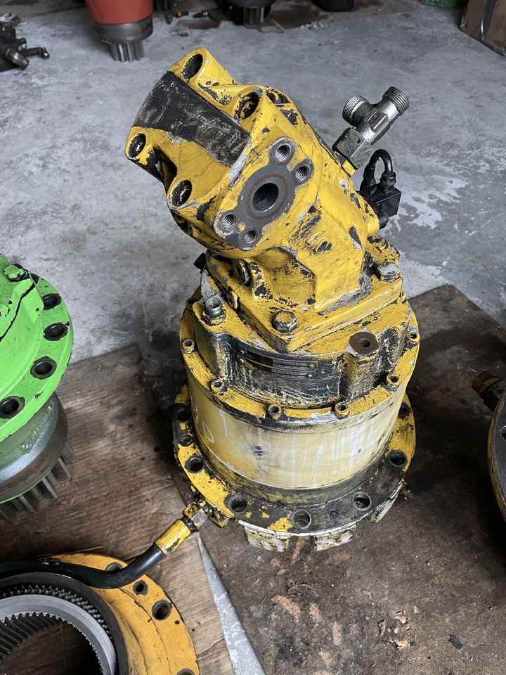 NEW HOLLAND Mh plus - Поворотный редуктор для Экскаваторов: фото 1 NEW HOLLAND Mh plus - Поворотный редуктор для Экскаваторов: фото 1