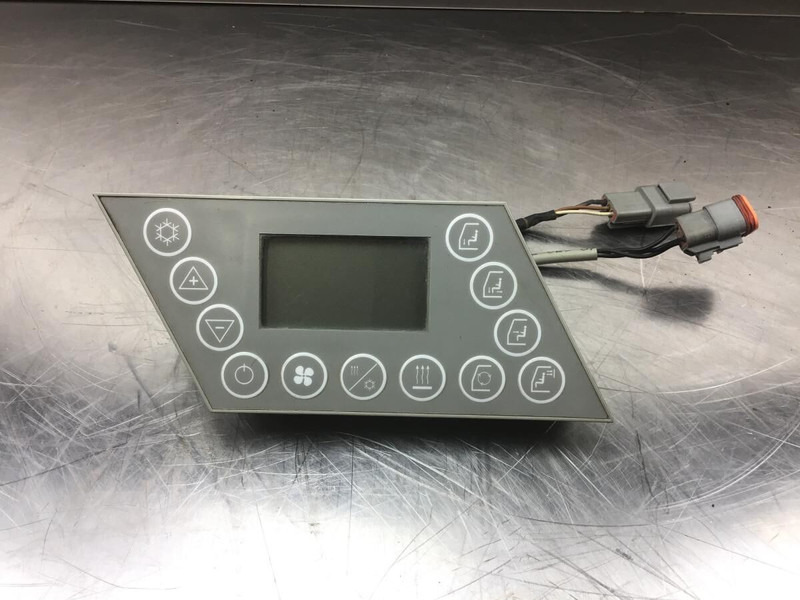 Liebherr A904C Li / A900C Li / A316 Li / A314 Li / A944C Li / A914C li / A934C Li / A924C Li / A900C / A916 / A918 / R900C Li / R944C Li - Приборная панель: фото 3 Liebherr A904C Li / A900C Li / A316 Li / A314 Li / A944C Li / A914C li / A934C Li / A924C Li / A900C / A916 / A918 / R900C Li / R944C Li - Приборная панель: фото 3