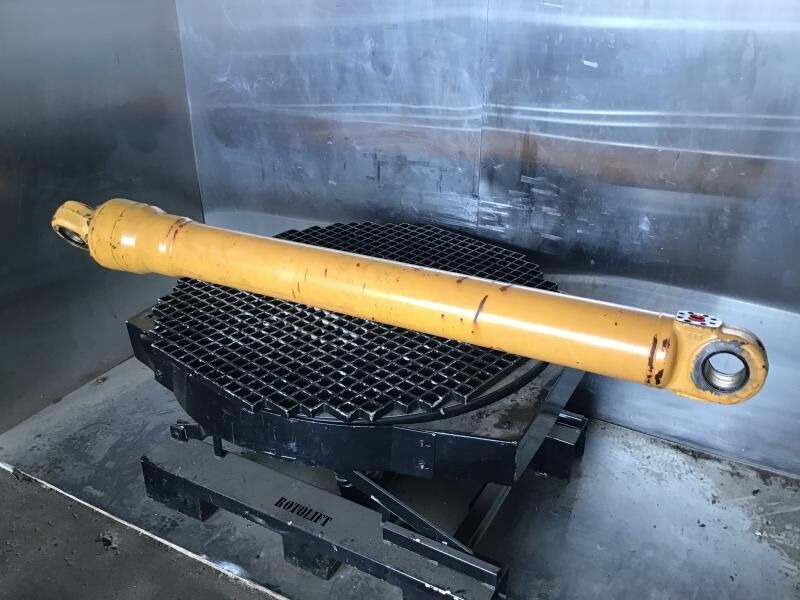 Liebherr A914 Li / A914B Li / R914 - Гидравлический цилиндр: фото 2 Liebherr A914 Li / A914B Li / R914 - Гидравлический цилиндр: фото 2