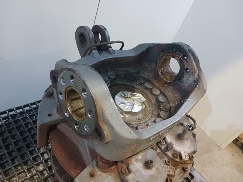 Liebherr A944C Li / A944B Li - Поворотный кулак: фото 1 Liebherr A944C Li / A944B Li - Поворотный кулак: фото 1