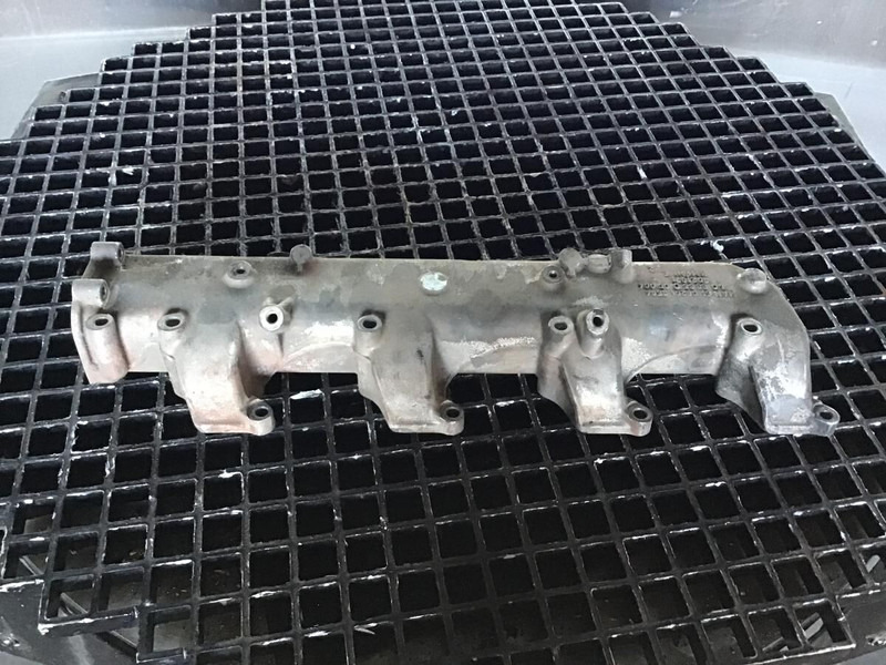 Liebherr Airintake pipe - Впускная труба: фото 2 Liebherr Airintake pipe - Впускная труба: фото 2