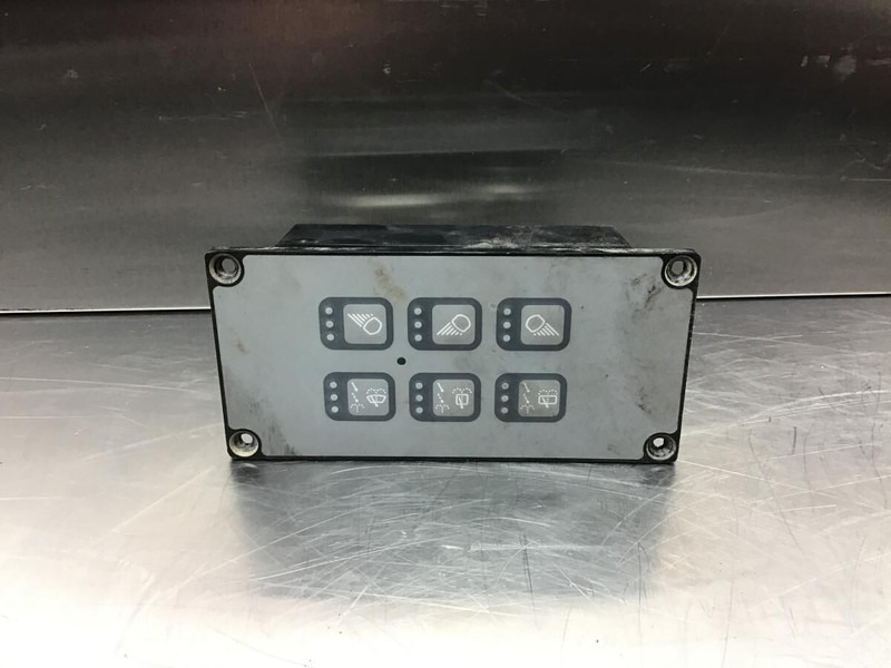 Liebherr Keyboard - Приборная панель: фото 1 Liebherr Keyboard - Приборная панель: фото 1