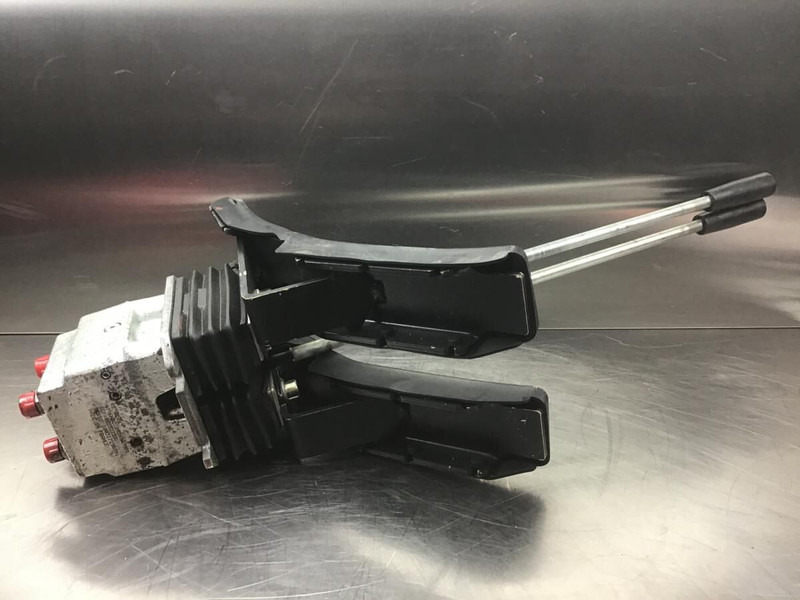 Liebherr Pilot Control Unit Complete - Рычаг переключения передач: фото 3 Liebherr Pilot Control Unit Complete - Рычаг переключения передач: фото 3