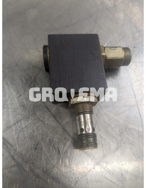 Liebherr R906 WLC / R906 C / R906 LC / R906 NLC - Клапан: фото 3 Liebherr R906 WLC / R906 C / R906 LC / R906 NLC - Клапан: фото 3