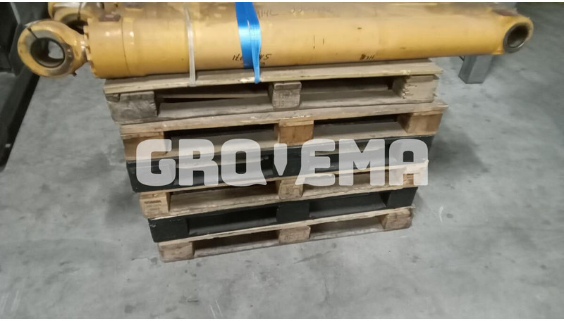 Liebherr R914B / R914 / R924 / R914C - Гидравлический цилиндр: фото 1 Liebherr R914B / R914 / R924 / R914C - Гидравлический цилиндр: фото 1