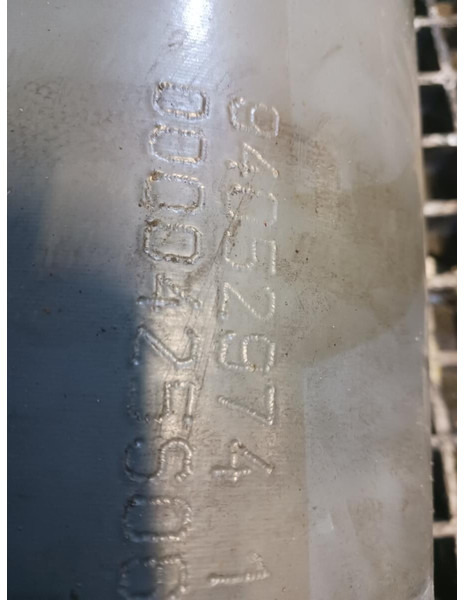 Liebherr R922 LC / R922 NLC / R922 SLC / R922 XLC - Гидравлический цилиндр: фото 2 Liebherr R922 LC / R922 NLC / R922 SLC / R922 XLC - Гидравлический цилиндр: фото 2