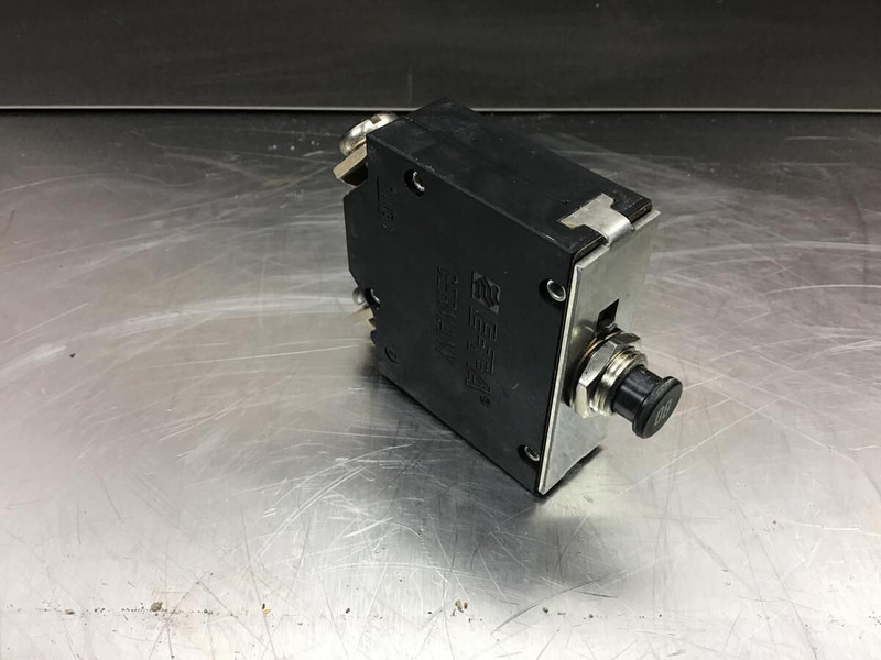 Liebherr R924 COMPACT / R954B - Приборная панель: фото 1 Liebherr R924 COMPACT / R954B - Приборная панель: фото 1