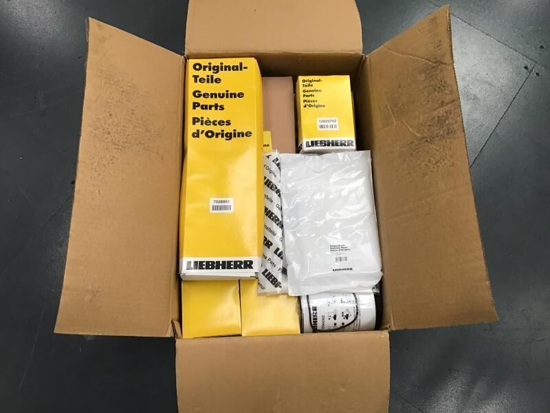 Liebherr Service Kit 1000 hours R906/R916/R926 - Топливный фильтр: фото 2 Liebherr Service Kit 1000 hours R906/R916/R926 - Топливный фильтр: фото 2