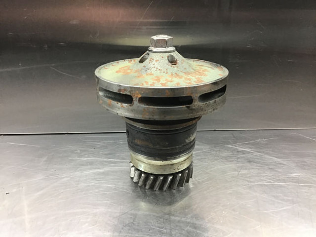 Liebherr Waterpump - Помпа: фото 3 Liebherr Waterpump - Помпа: фото 3