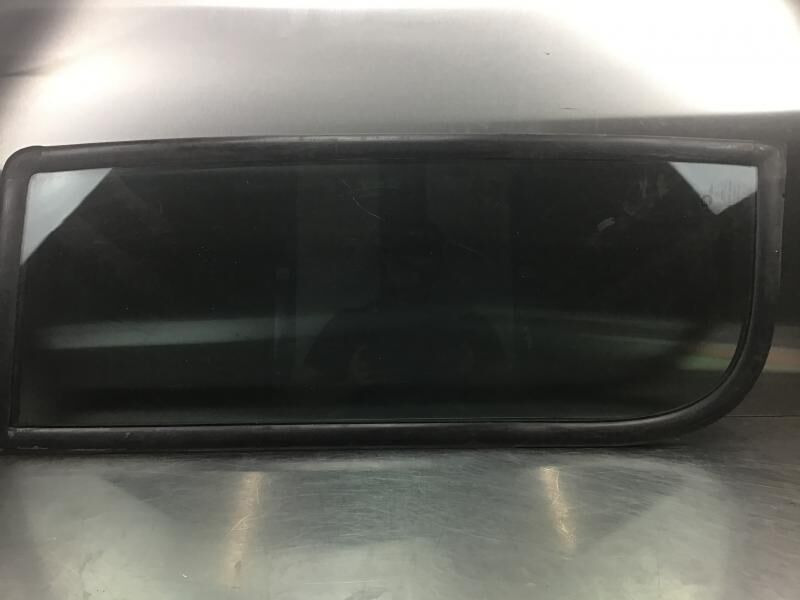 Liebherr Window Glass - Стекло и запчасти: фото 2 Liebherr Window Glass - Стекло и запчасти: фото 2