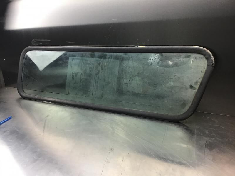 Liebherr Window Glass - Стекло и запчасти: фото 3 Liebherr Window Glass - Стекло и запчасти: фото 3