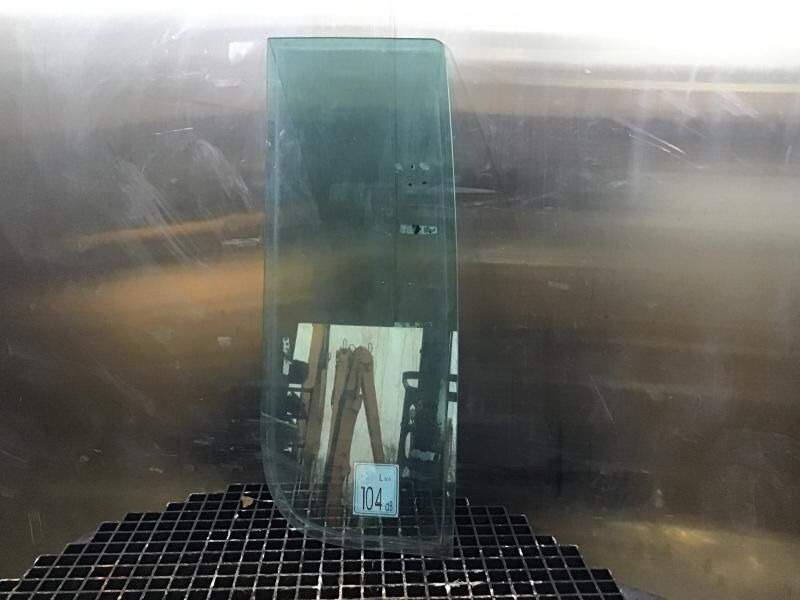 Liebherr Window Glass - Стекло и запчасти: фото 3 Liebherr Window Glass - Стекло и запчасти: фото 3