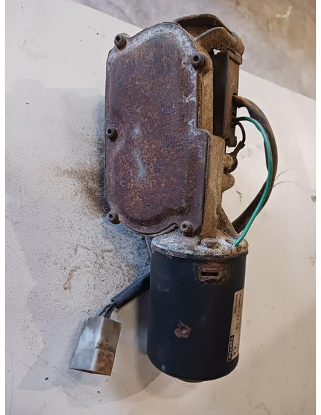 Liebherr Windshield Wiper - Щетка стеклоочистителя: фото 1 Liebherr Windshield Wiper - Щетка стеклоочистителя: фото 1