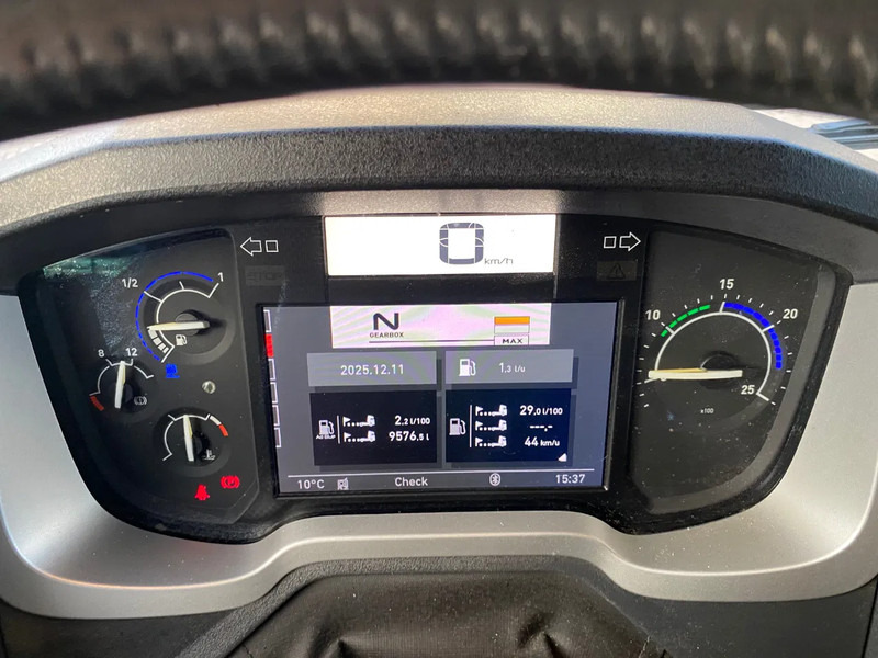 Тягач Renault T HIGH 520 DTI 13 / 2x Tank / Full spoilers / Stand Airco: фото 9