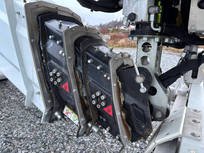 Грузовик с подъемником Mercedes-Benz Dino 230VTH: фото 16 Грузовик с подъемником Mercedes-Benz Dino 230VTH: фото 16