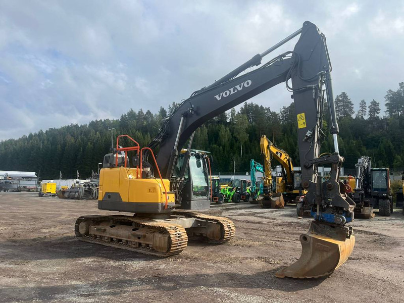 Volvo ECR 235 EL - Гусеничный экскаватор: фото 2 Volvo ECR 235 EL - Гусеничный экскаватор: фото 2