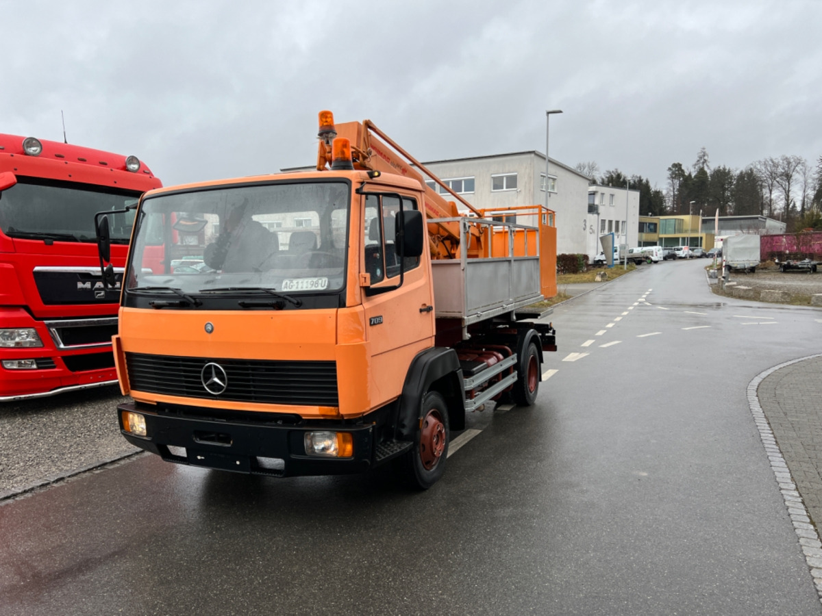 MERCEDES 709 WUMAG GELENKSTEIGER 14M - Коммунальная/ Специальная техника: фото 1 MERCEDES 709 WUMAG GELENKSTEIGER 14M - Коммунальная/ Специальная техника: фото 1