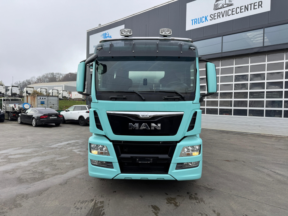 MAN TGS 26.440 6x2 Isoliert Milchtank 3 Kammern - Грузовик-цистерна: фото 2 MAN TGS 26.440 6x2 Isoliert Milchtank 3 Kammern - Грузовик-цистерна: фото 2