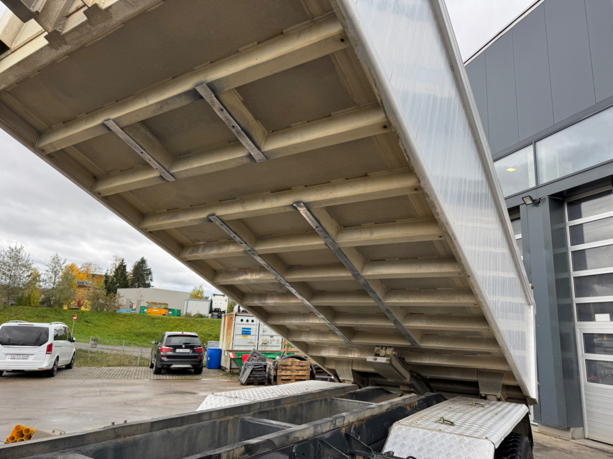 MERCEDES Actros 3248 8x4 Rückwärtskipper - Самосвал: фото 3 MERCEDES Actros 3248 8x4 Rückwärtskipper - Самосвал: фото 3