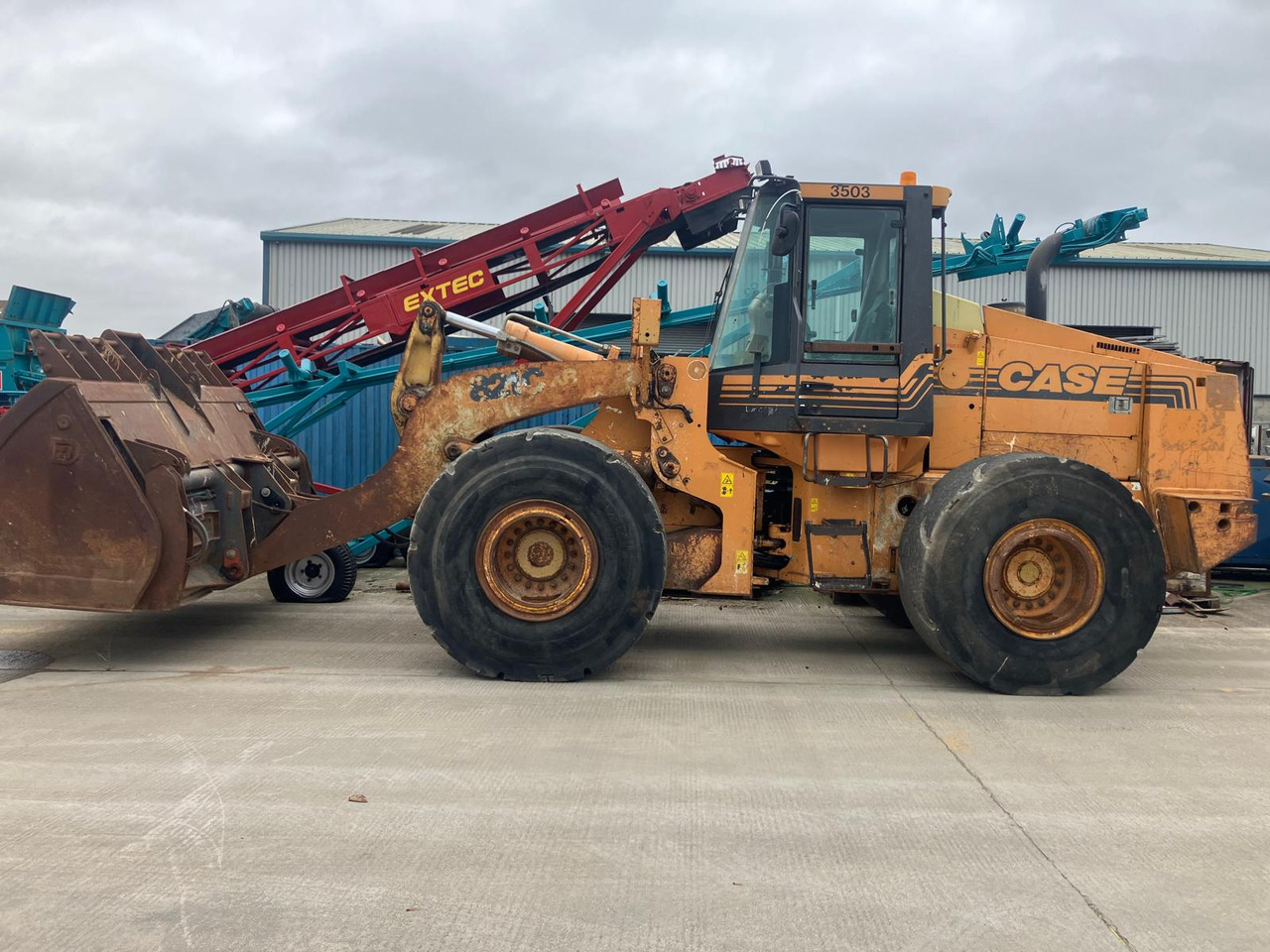 CASE 821C - Колёсный погрузчик: фото 1 CASE 821C - Колёсный погрузчик: фото 1