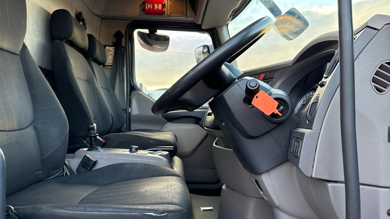 DAF LF 180 - Тентованный грузовик: фото 5 DAF LF 180 - Тентованный грузовик: фото 5