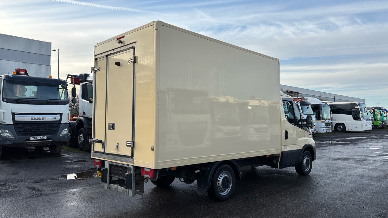 IVECO DAILY 35-120 2.3 4100 WB Hi-Matic - Фургон-рефрижератор: фото 4 IVECO DAILY 35-120 2.3 4100 WB Hi-Matic - Фургон-рефрижератор: фото 4