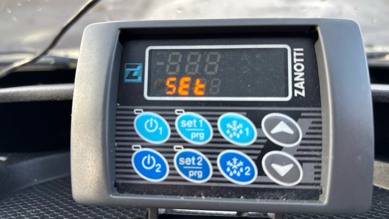 Фургон-рефрижератор IVECO DAILY 35-120 2.3  4100 WB Hi-Matic: фото 11