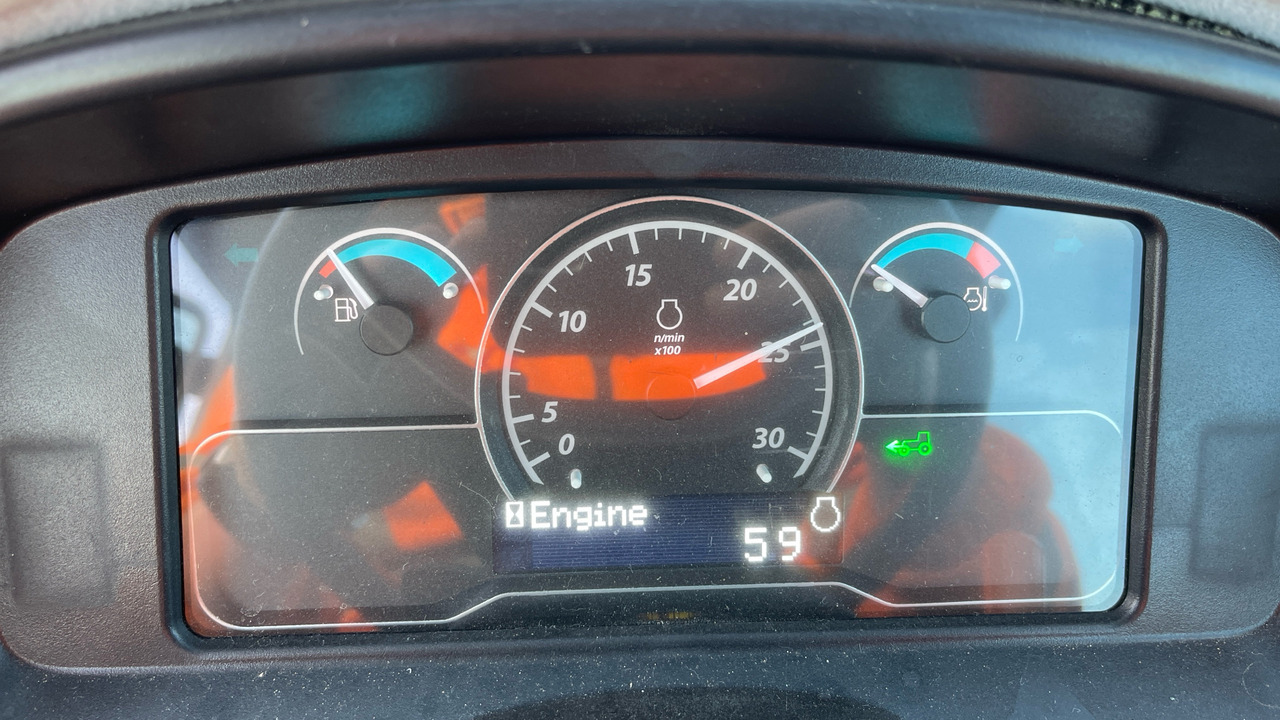 Трактор JOHN DEERE 2038R: фото 6