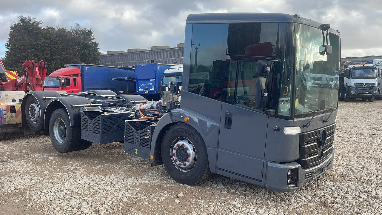 Mercedes-Benz Econic - Грузовик-шасси: фото 1 Mercedes-Benz Econic - Грузовик-шасси: фото 1