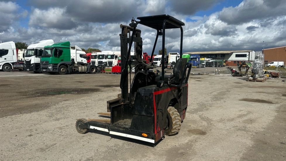 PALFINGER F3 151 - Мобильный вилочный погрузчик: фото 1 PALFINGER F3 151 - Мобильный вилочный погрузчик: фото 1