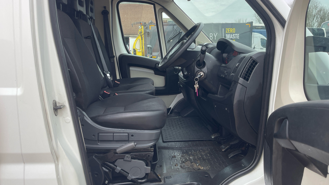 Peugeot Boxer 335 2.0 BLUE HDI 130PS - Фургон с закрытым кузовом: фото 5 Peugeot Boxer 335 2.0 BLUE HDI 130PS - Фургон с закрытым кузовом: фото 5